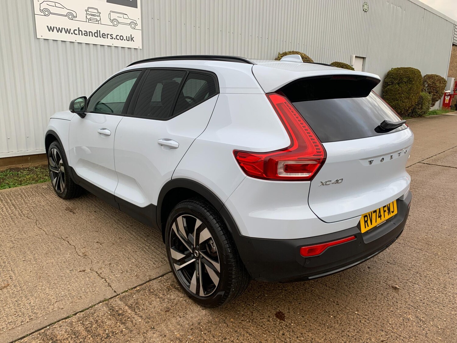 Used Volvo XC40 2025 for sale - 77456353: Photo 11