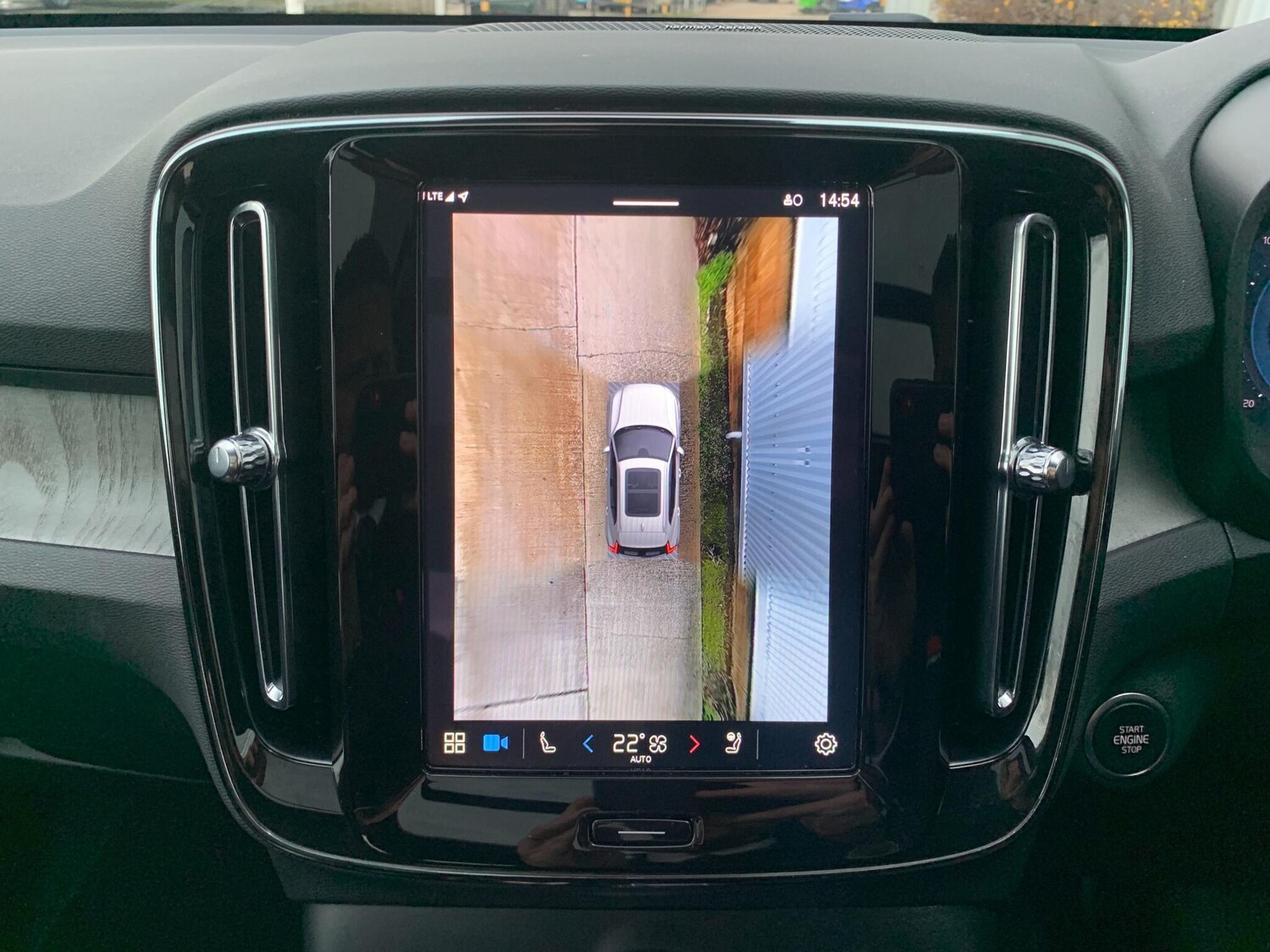 Used Volvo XC40 2025 for sale - 77456353: Photo 14