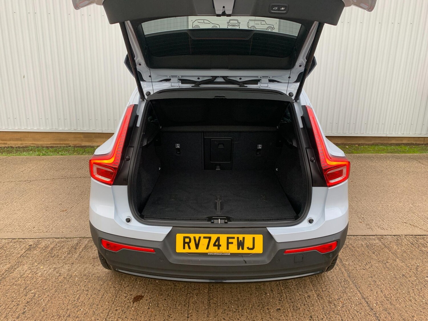 Used Volvo XC40 2025 for sale - 77456353: Photo 25