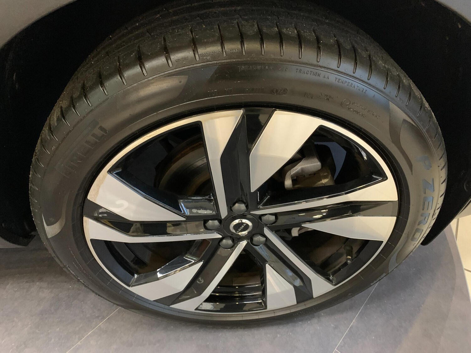 Used Volvo XC40 2025 for sale - 77456353: Photo 32