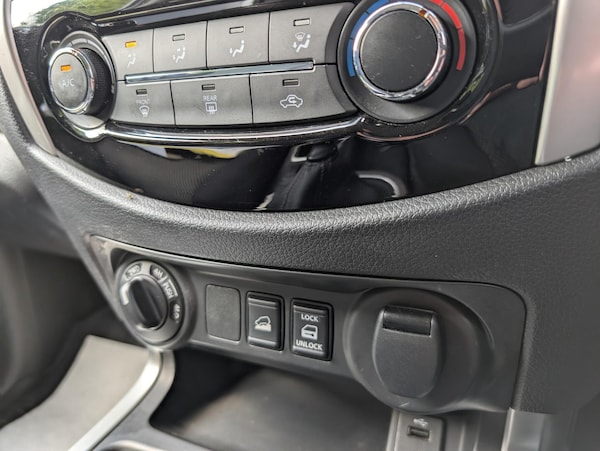 Used Nissan Navara 2020 for sale - 76214478: Photo 23