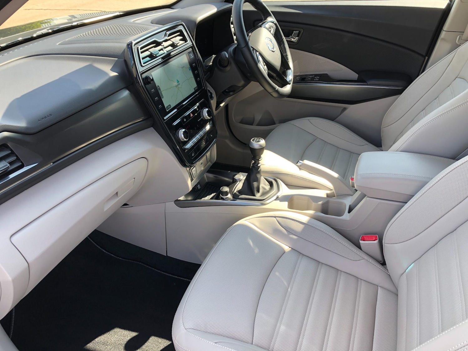 Used Ssangyong Tivoli 2023 for sale - 76214912: Photo 2