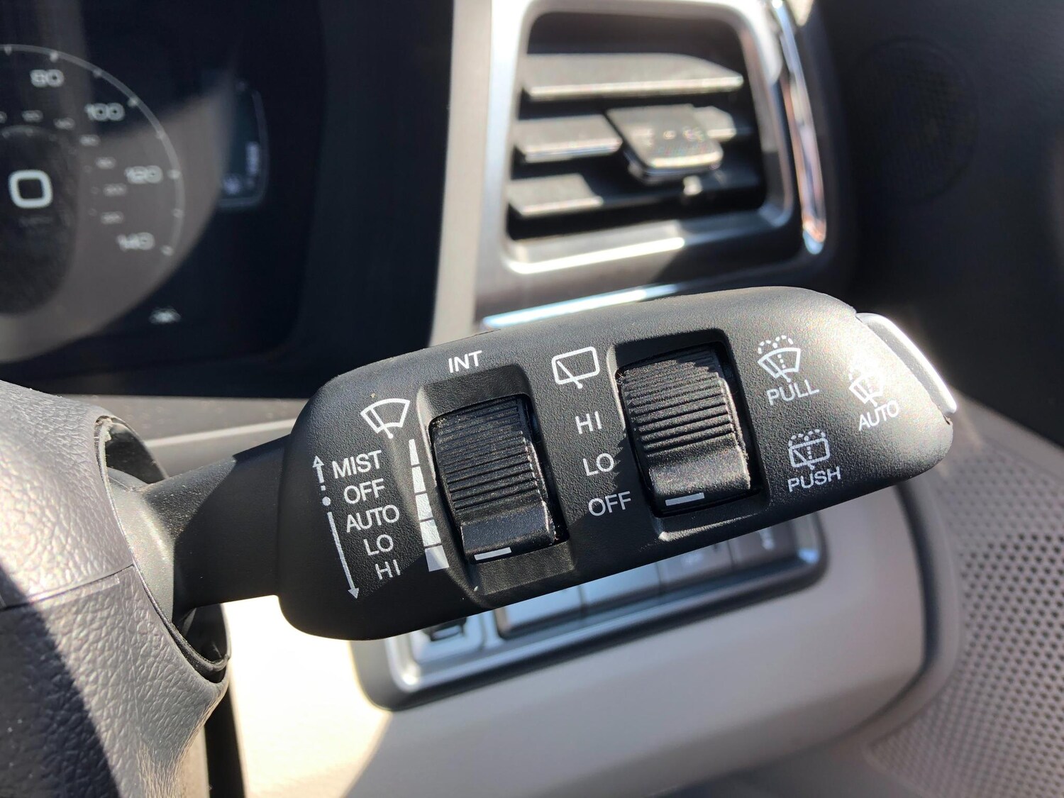 Used Ssangyong Tivoli 2023 for sale - 76214912: Photo 26