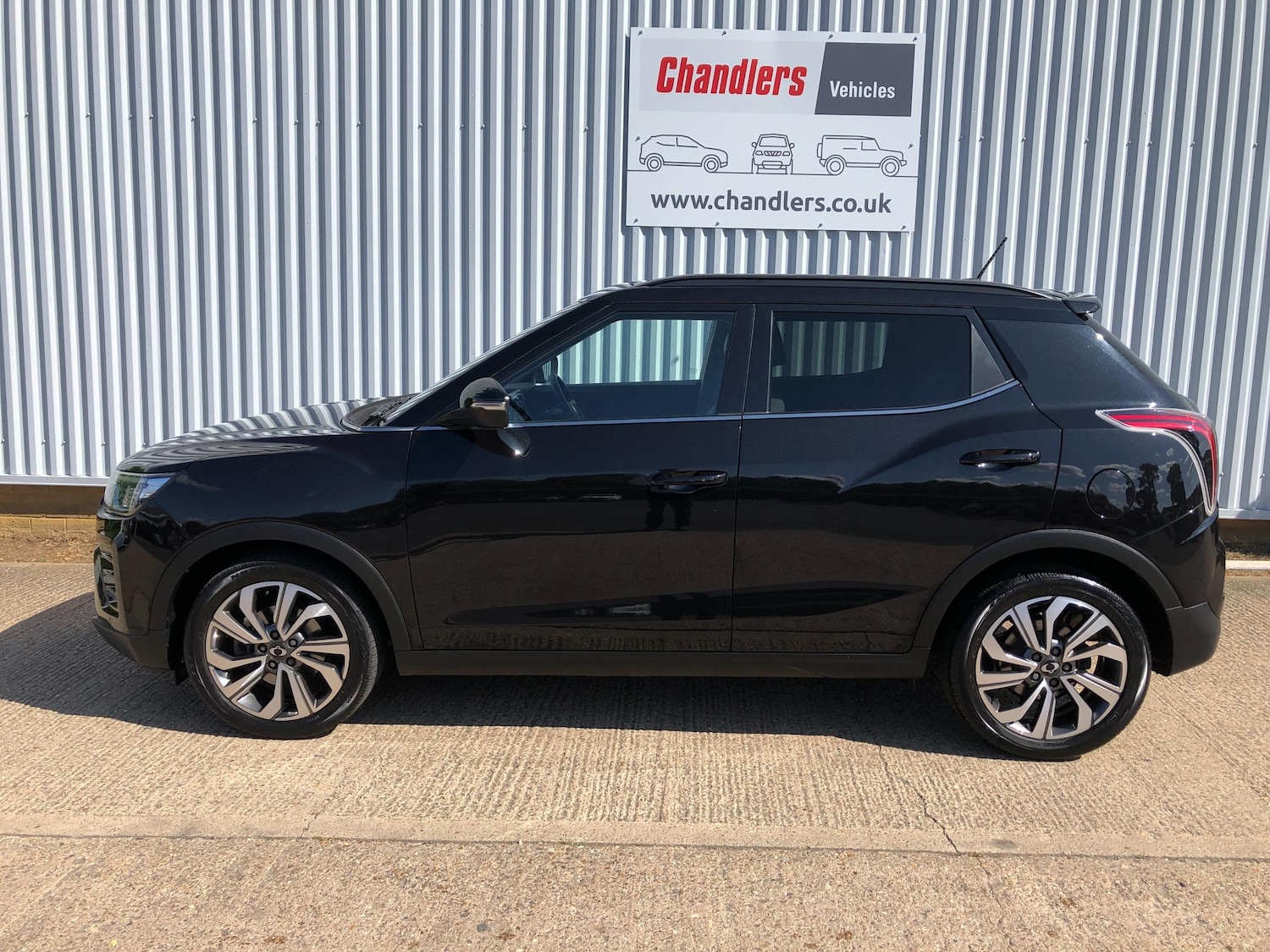 Used Ssangyong Tivoli 2023 for sale - 76214912: Photo 3