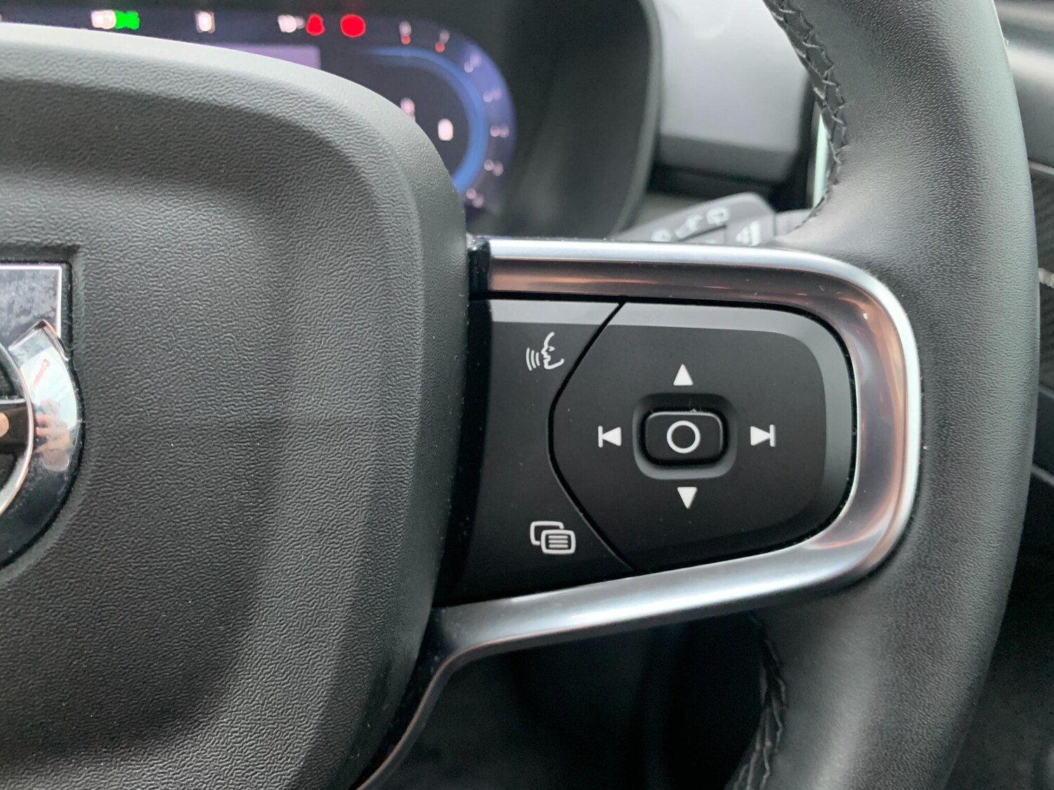 Used Volvo XC40 2025 for sale - 77412395: Photo 23