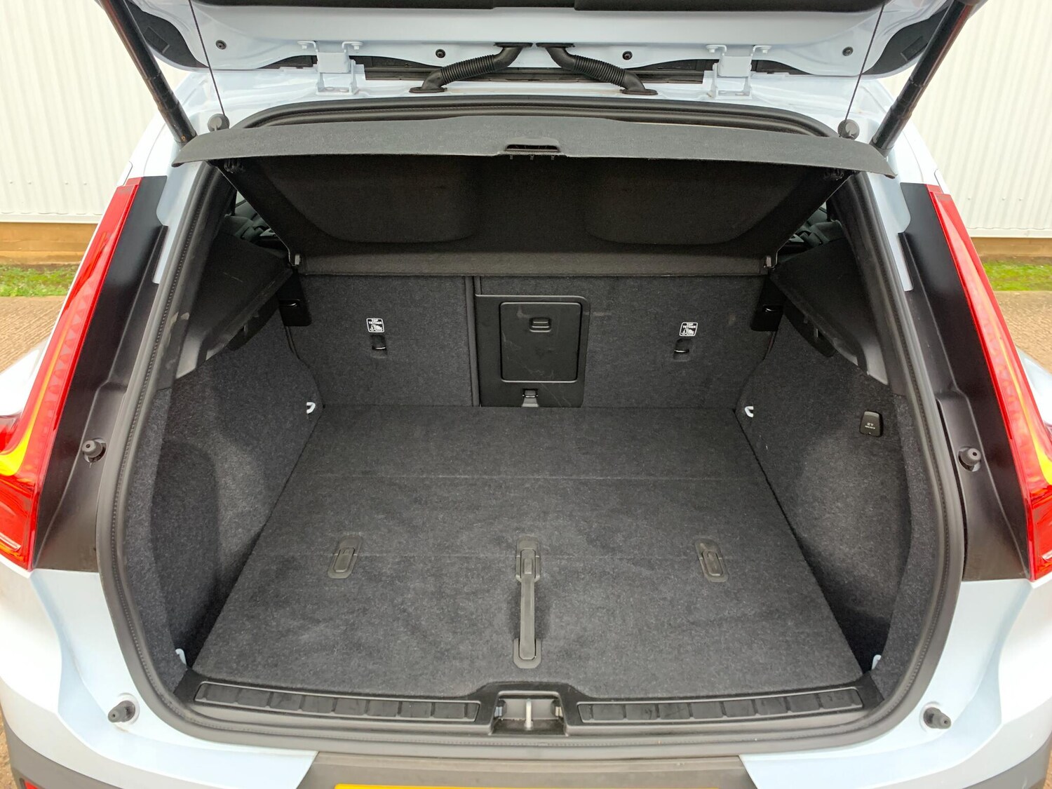 Used Volvo XC40 2025 for sale - 77412395: Photo 26