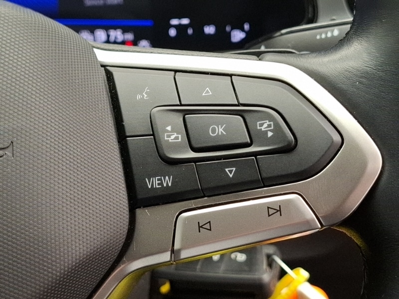 Used Volkswagen T-Roc 2023 for sale - 77086968: Photo 18