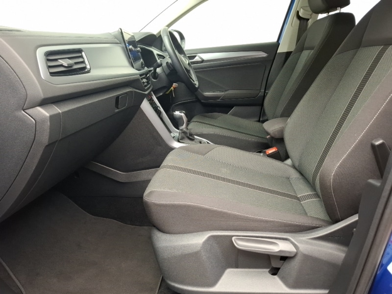 Used Volkswagen T-Roc 2023 for sale - 77086968: Photo 5