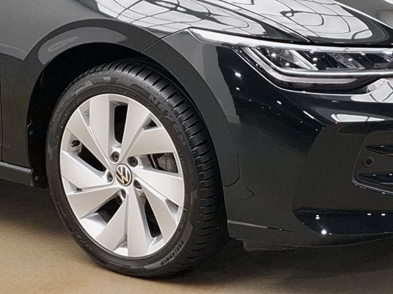 Used Volkswagen Golf 2024 for sale - 76963877: Photo 9