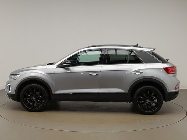 Used Volkswagen T-Roc 2023 for sale - 75197873: Photo 4
