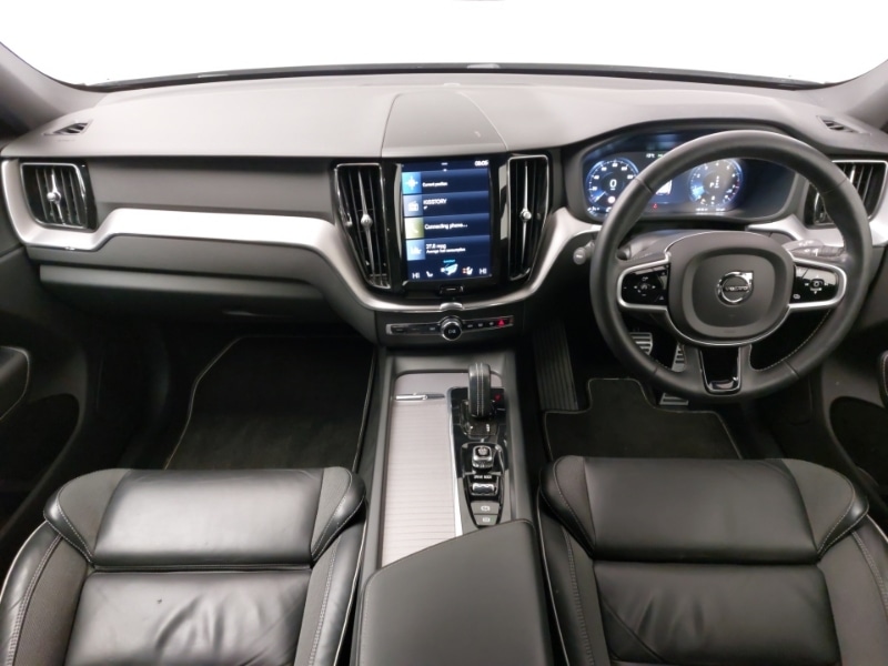 Used Volvo XC60 2021 for sale - 77518236: Photo 2