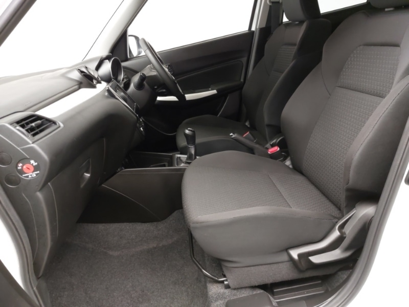Used Suzuki Swift 2022 for sale - 76083186: Photo 5