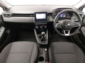 Used Renault Clio 2022 for sale - 76343611: Photo 2