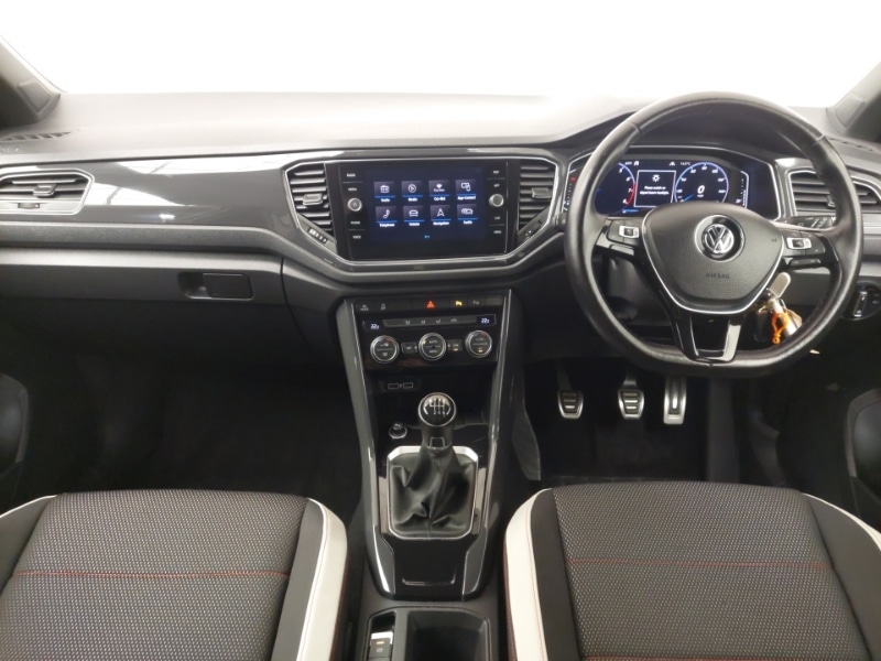Used Volkswagen T-Roc 2018 for sale - 76311531: Photo 2