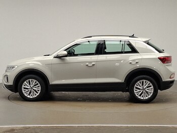 Used Volkswagen T-Roc 2022 for sale - 77405194: Photo
