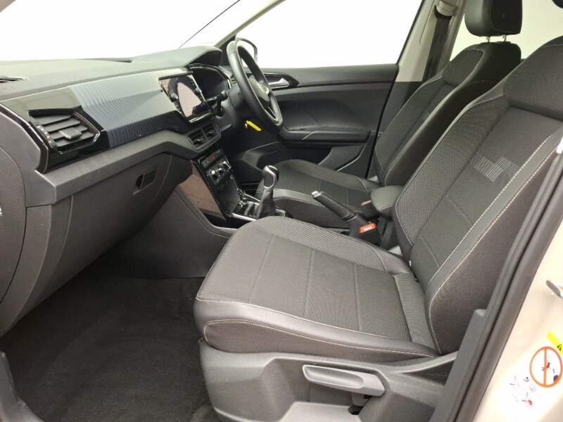 Used Volkswagen T-Cross 2023 for sale - 77948010: Photo 5