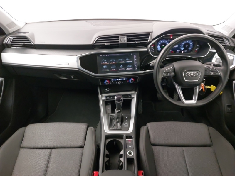 Used Audi Q3 2022 for sale - 77160359: Photo 2