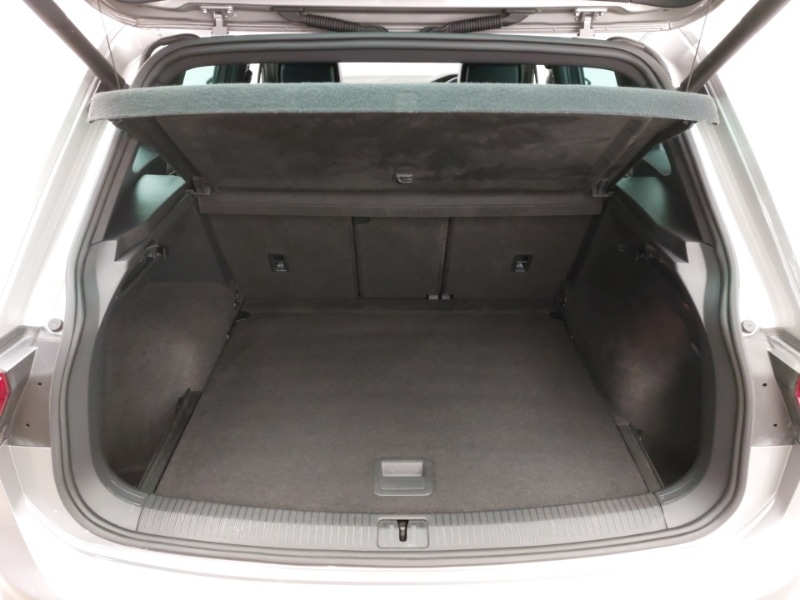 Used Volkswagen Tiguan 2019 for sale - 77141123: Photo 8