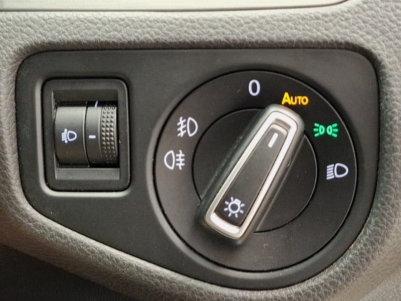 Used Volkswagen Golf 2017 for sale - 76951840: Photo 19