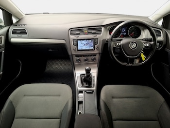 Used Volkswagen Golf 2017 for sale - 76951840: Photo