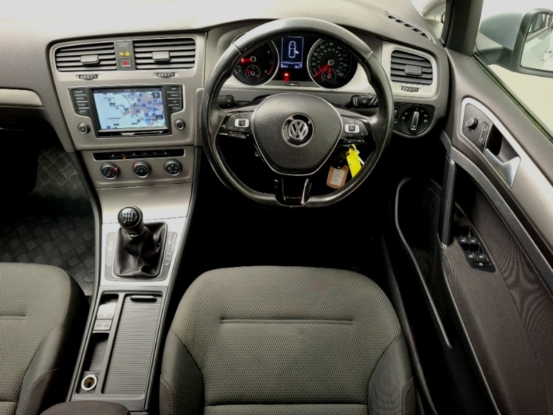 Used Volkswagen Golf 2017 for sale - 76951840: Photo 7