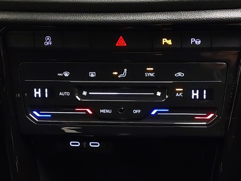 Used Volkswagen T-Roc 2023 for sale - 76393009: Photo 16