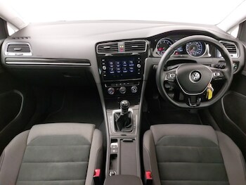 Used Volkswagen Golf 2018 for sale - 77678019: Photo