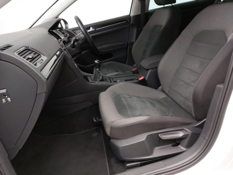 Used Volkswagen Golf 2018 for sale - 77678019: Photo 5