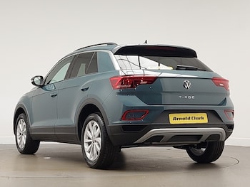 Used Volkswagen T-Roc 2025 for sale - 75371955: Photo