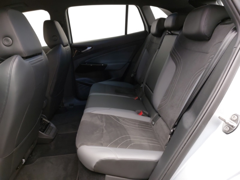 Used Volkswagen ID.4 2023 for sale - 76959243: Photo 6