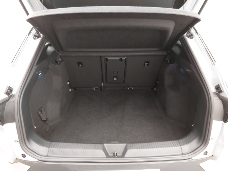 Used Volkswagen ID.4 2023 for sale - 76959243: Photo 8