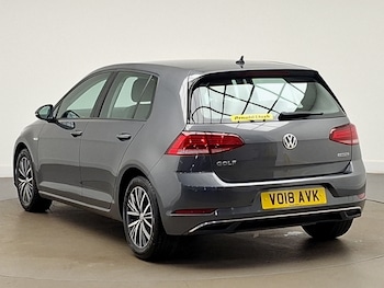 Used Volkswagen Golf 2018 for sale - 79420629: Photo