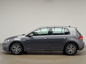 Used Volkswagen Golf 2018 for sale - 79420629: Photo