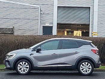 Used Renault Captur 2020 for sale - 77600785: Photo