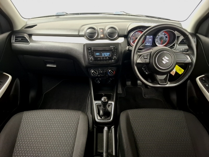 Used Suzuki Swift 2018 for sale - 76999994: Photo 2