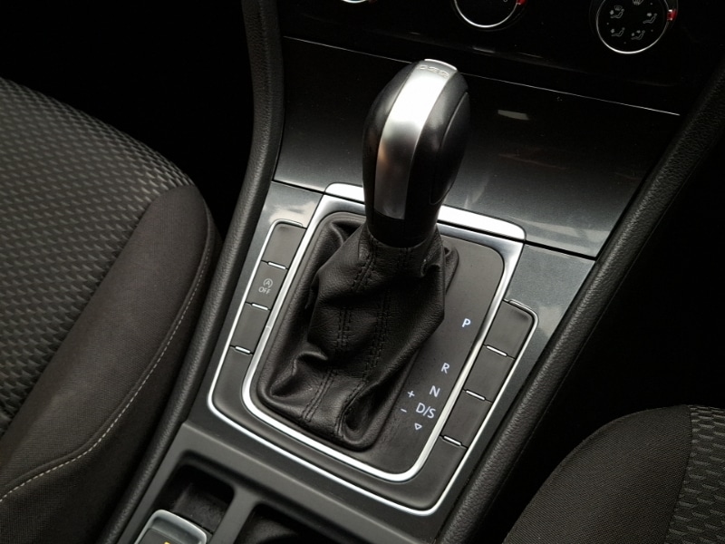 Used Volkswagen Golf 2018 for sale - 76639349: Photo 14