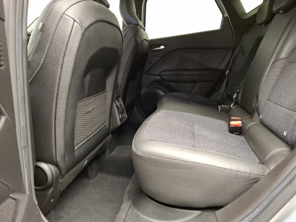 Used Renault Captur 2023 for sale - 75681775: Photo 6