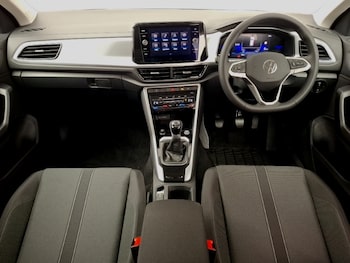 Used Volkswagen T-Roc 2025 for sale - 76795307: Photo