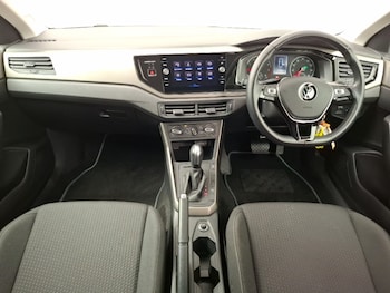 Used Volkswagen Polo 2021 for sale - 76160807: Photo 2