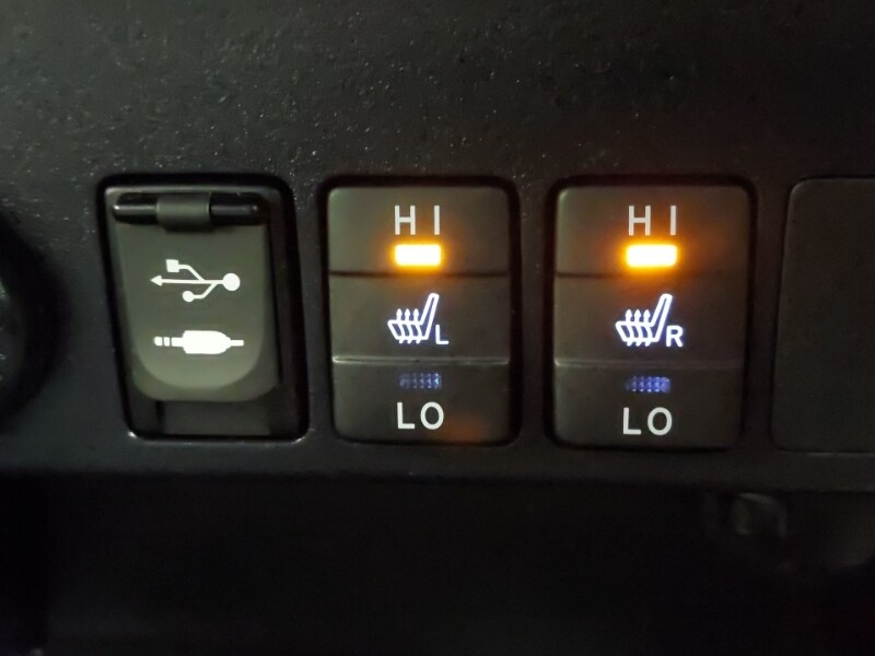 Used Toyota RAV4 2017 for sale - 77948022: Photo 19