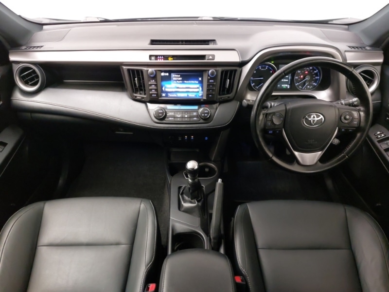 Used Toyota RAV4 2017 for sale - 77948022: Photo 2