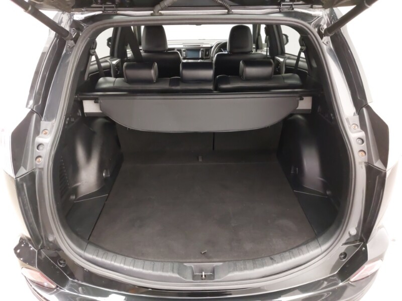 Used Toyota RAV4 2017 for sale - 77948022: Photo 8