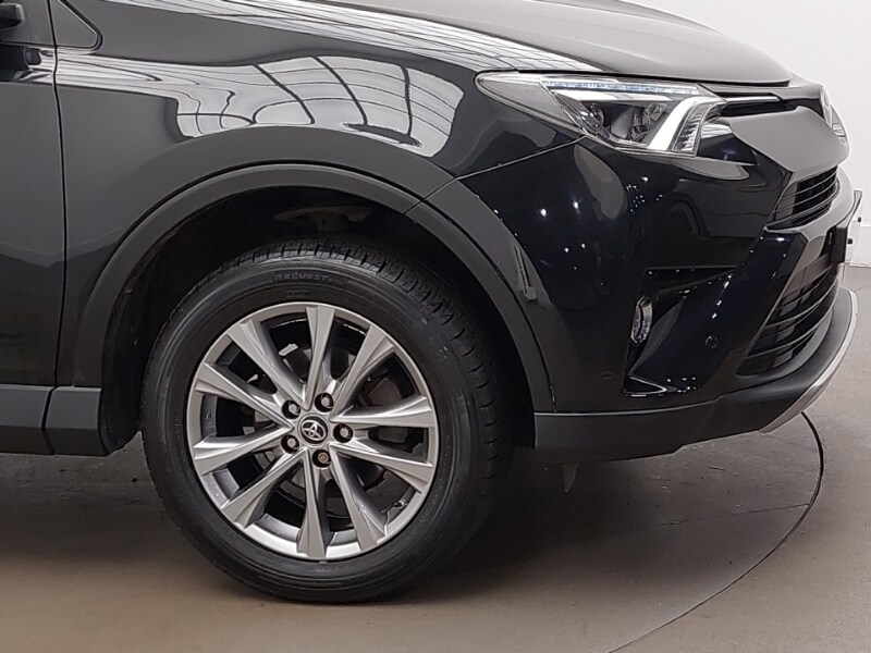 Used Toyota RAV4 2017 for sale - 77948022: Photo 9