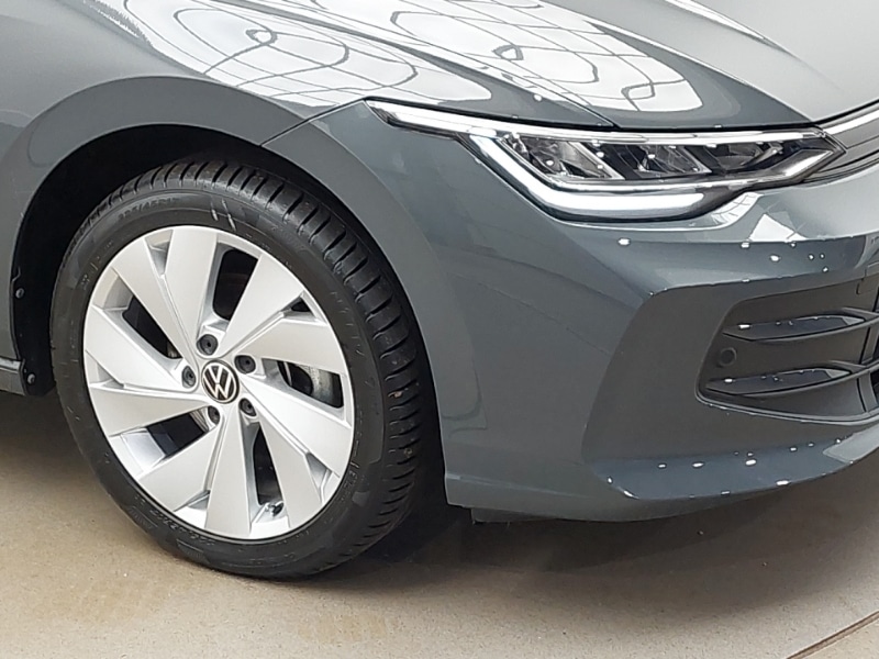 Used Volkswagen Golf 2024 for sale - 76963884: Photo 9