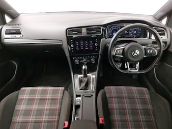 Used Volkswagen Golf 2019 for sale - 77664210: Photo