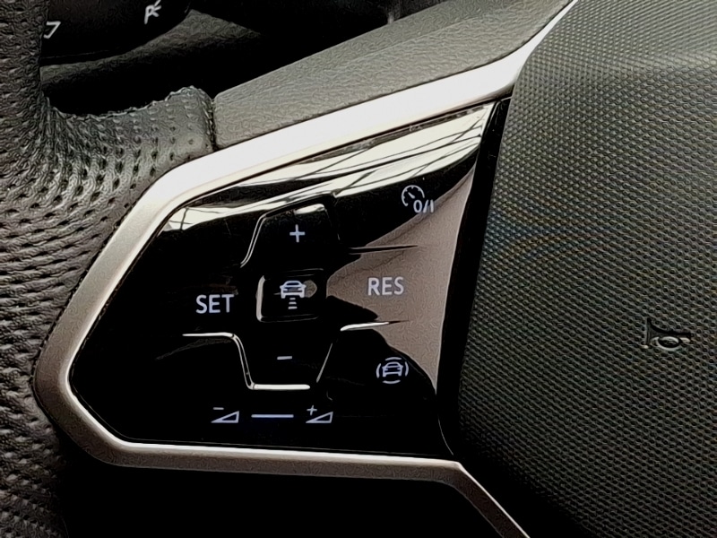 Used Volkswagen T-Roc 2023 for sale - 77405179: Photo 18