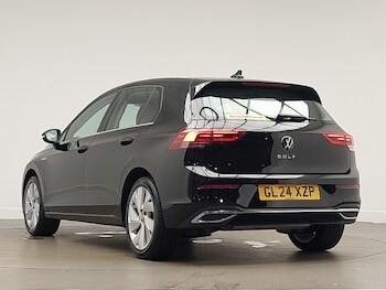 Used Volkswagen Golf 2024 for sale - 75204867: Photo