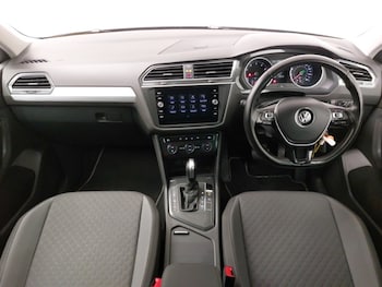 Used Volkswagen Tiguan 2020 for sale - 76208489: Photo 2