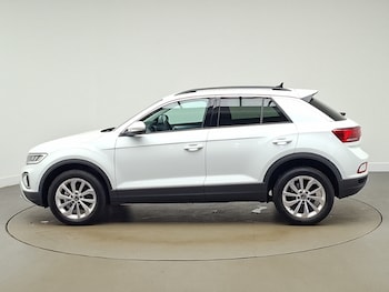 Used Volkswagen T-Roc 2025 for sale - 79618407: Photo