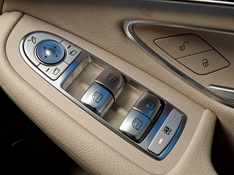 Used Mercedes-Benz GLC 2018 for sale - 76975113: Photo 17